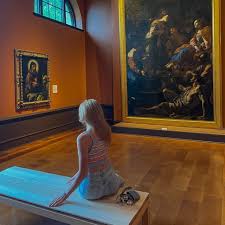 Aurora Schubert (@auroras_bookshelf) • Threads, Say more