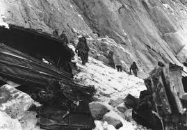Plane took off from new york and was supposed to land in miami but landed in carcas,venezuela south america 1800 kilometer ahead of its destination in 1992. United Flight 409 1955 Crash Killed 66 People Wyohistory Org