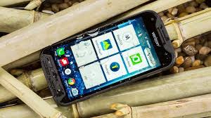Conocido por ser muy duradero, el kyocera duraforce pro ii es resistente al agua y al polvo con sapphire shield. Kyocera Duraforce Pro Review Pcmag