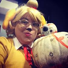 Tawny LeKytt: Cosplay and Vlogs