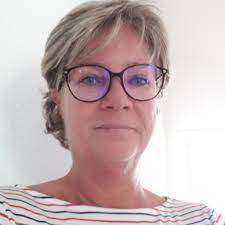 Jeanette Schulz's Instagram, Twitter & Facebook