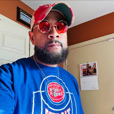 Hakeem Olajuwon and Ralph Sampson 🚀