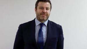 Sub orasul care nu doarme niciodata. Unul Dintre Cei Mai De Succes Antreprenori Romani UrcÄ Pe Scena How To Web 2018 Revista Cariere