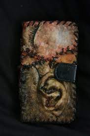 @sixpenceee we visited ed geins old property today. Ed Gein Une Ligne De Vetements En Peaux Humaines 2tout2rien