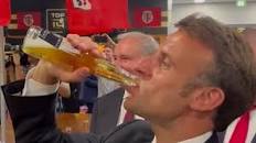 Finale du Top 14 : quand Emmanuel Macron descend une bière cul sec dans le  vestiaire de Toulouse