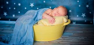 Trebuie sa te gandesti ca alegerea numelui este un moment extrem de important, deoarece cu acel nume copilul in ultimii ani, parintii aleg din ce in ce mai des nume de provenienta straina sau nume inedite pentru copiii lor, astfel incat sa ii diferentieze. 1340 Nume De BÄieÈi De La A La Z Cu SemnificaÈie