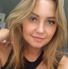 🚨 URODZINOWY ALERT 🚨 Dzisiaj urodziny obchodzi Robert Koszewski, drugi  trener drużyny juniorów C! 🎁🎊 Trenerze, jako cała rodzina Polonii Berlin  życzymy Ci dużo zdrowia, energii do codziennego działania i samych  pomyślności!