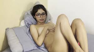 Encuentro a La Novia De Mi Amigo Masturbandose y me La Follo - Pornhub.com