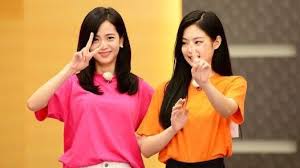 Lâm duẩn rơi vào ảo giác bị người thương ruồng bỏ. Idol Life Male Reader X Kpop 9 Running Man Wattpad