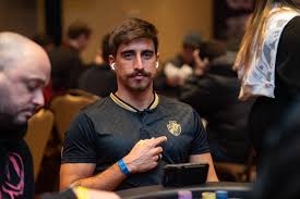 KSOP: Juliana Vidal leva royal flush no Main Event e cai