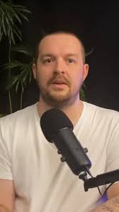 Discover faster AliExpress deliveries with local warehouses! 📦🌍 Find out  how to boost customer satisfaction and save