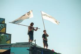 We support all android devices such as samsung, google you can experience the version for other devices running on your device. Chvrches Anti Flag The 1975 A Enter Shikari Zakoncili Rock For People Ve Velkem Stylu Musicserver Cz