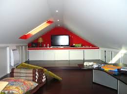 Nos Meilleures Idees Pour Amenager Et Decorer Vos Combles Elle Decoration Amenager Combles Basses Combles Agencement Combles
