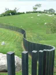 Black Stone Winding Palisade Garden Fencing Fence Design Landscape Design