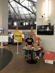 Ami Hollis (@AmiHollis)