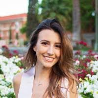 Alex Bartee's Instagram, Twitter & Facebook