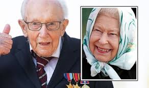 Moore was knighted in the quadrangle of windsor castle, the residence where the queen had been shielding during the pandemic, with a sword belonging to the queen's father. Queen Invites Captain Tom Moore To Windsor Castle For Emotional Knighthood Ceremony Royal News Express Co Uk