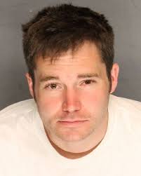 Wine shop owner tracks down thief