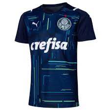 A camisa third palmeiras 2020 apresenta estampa exclusiva sublimada aplicada nas mangas, com inspiração nas ilustrações do livro de mão que os imigrantes italianos recebiam a caminho do brasil e faz referência à campanha uma camisa com história. Camisa Palmeiras Goleiro I 2021 Masculina Verde Puma