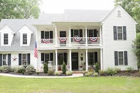 Choose classic shades of red, white, and blue and spread your patriotic pride throughout your home. Fourth Of July House Decorations