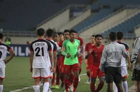 Padahal, para pemain dari kedua tim sudah datang ke stadion madya, jakarta, rabu malam. Pahlawan Timnas U 23 Indonesia Tak Dapat Tempat Di Laga Persebaya Vs Tira Persikabo Bolasport Com