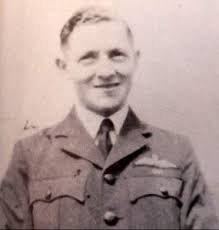 Knight, Les “Leslie” Gordon.