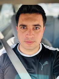 Mi cara al ver a mis novias de el Tik tok en pleno poniéndose de acuerdo  para juntarse a reclamarme por qué soy tan Nodal, no señoritas novias podrá  haber muchas pero