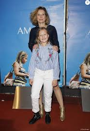 Actress ophelia kolb and models children walk the runway in front of daughter of charlelie couture, yamee couture, singer lio's twins garance and lea. Ophelia Kolb Isaure Multrier Fille D A Laroche Joubert Avant Premiere Du Film Amanda Au Cinema Ugc Chatelet Les Halles A Paris Le 19 Novembre 2018 C Mar Purepeople