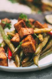 Mandelbutter Tofu Mit Grunen Bohnen Vegane Vibes In 2020 Tofu Bohnen Gesund Kochen