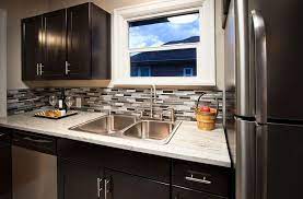 27 Small Kitchens With Dark Cabinets Design Ideas Kitchen Design Backsplash For White Cabinets Kitchen Backsplash Designs