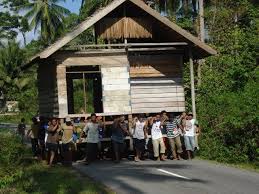 Maybe you would like to learn more about one of these? Seru Nih Tradisi Pindah Rumah Khas Suku Bugis Indonesia Selalu Punya Stok Keunikan Budaya