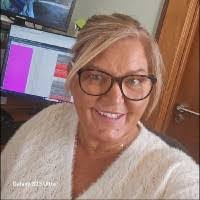 Adrienne Elmore's Instagram, Twitter & Facebook