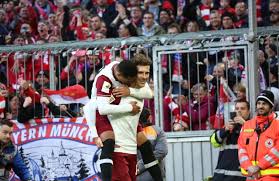 Schluss, die bayern gewinnen mit glück 1:0 in augsburg. Bayern Vs Augsburg Die Roten Amankan 3 Poin Di Allianz Arena Okezone Bola