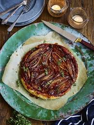 Vegan Shallot Tart Tatin In 2020 Vegan Tarts Savory Vegan Shallots