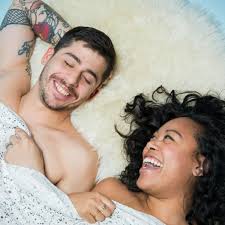 Is Falling In Love A Choice? We Asked Relationship Experts & Here's What  They Said