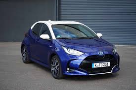 Introducing the new gen yaris hatch and gr yaris. Toyota Yaris Hybrid 2021 Was Sich In 20 Jahren Anderte Und Was Nicht Der Autotester De