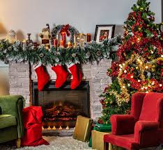 Oppure palline animalier, maxi gonfiabili e renne glitterate da posizionare sotto l'albero o vicino alla finestra. Come Decorare La Casa Per Il Natale