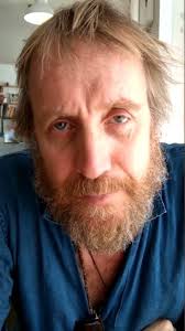 How funny and adorable Rhys Ifans is, Lol... 😁😆🤗😅🤣😍❤💕