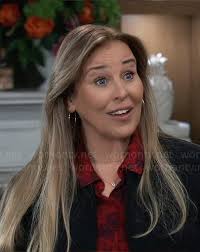 Laura Collins Outfits & Fashion