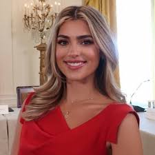 Sarah Hulse (@Sarahh_Hulsee)