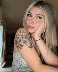 Krystal Hubbard's Instagram, Twitter & Facebook