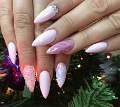 From bright and bold patterns to chic, minimalistic shades, these nail art ideas will bring fashion to your fingertips. 60 Inspirational Ideas For Almond Nails Trendy Nails Designs