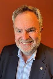 Eric Claro's Instagram, Twitter & Facebook