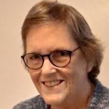 Lynda Wright, LCSW, provides online therapy