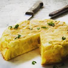 Comment Faire L Omelette Parfaite Avec Des Idees De Garnitures Delicieuses Pour Le Prochain Brunch Omelettes Idee Recette Cuisine