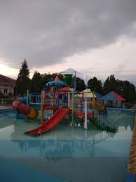 Bagi yang hobi berenang dan berstatus sebagai mahasiswa atau bagi yang belum bekerja, maka mereka memiliki waktu luang seperti di pagi dan sore hari sehingga mereka memungkinkan untuk menjalankan aktivitas berenang. Wa 081225970086 Kontraktor Kolam Renang Di Karawang By Pembuatan Waterboom Medium