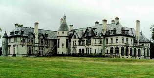 Seaview Terrace Wikipedia Dark academia is a tiktok and tumblr aesthetic and subculture centered around higher education, writing/poetry, the arts, and classic greek and gothic architecture. seaview terrace wikipedia