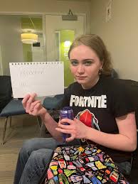 20, love FNAF, streamer and dms ninja : rRoastMe