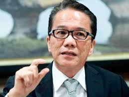 The objective is to ensure that our constitutional monarchy will always be protected from all kinds of attack, he said. Datuk Liew Vui Keong Sinar Harian
