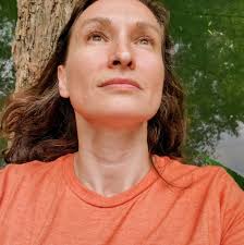 Renee Holder's Instagram, Twitter & Facebook